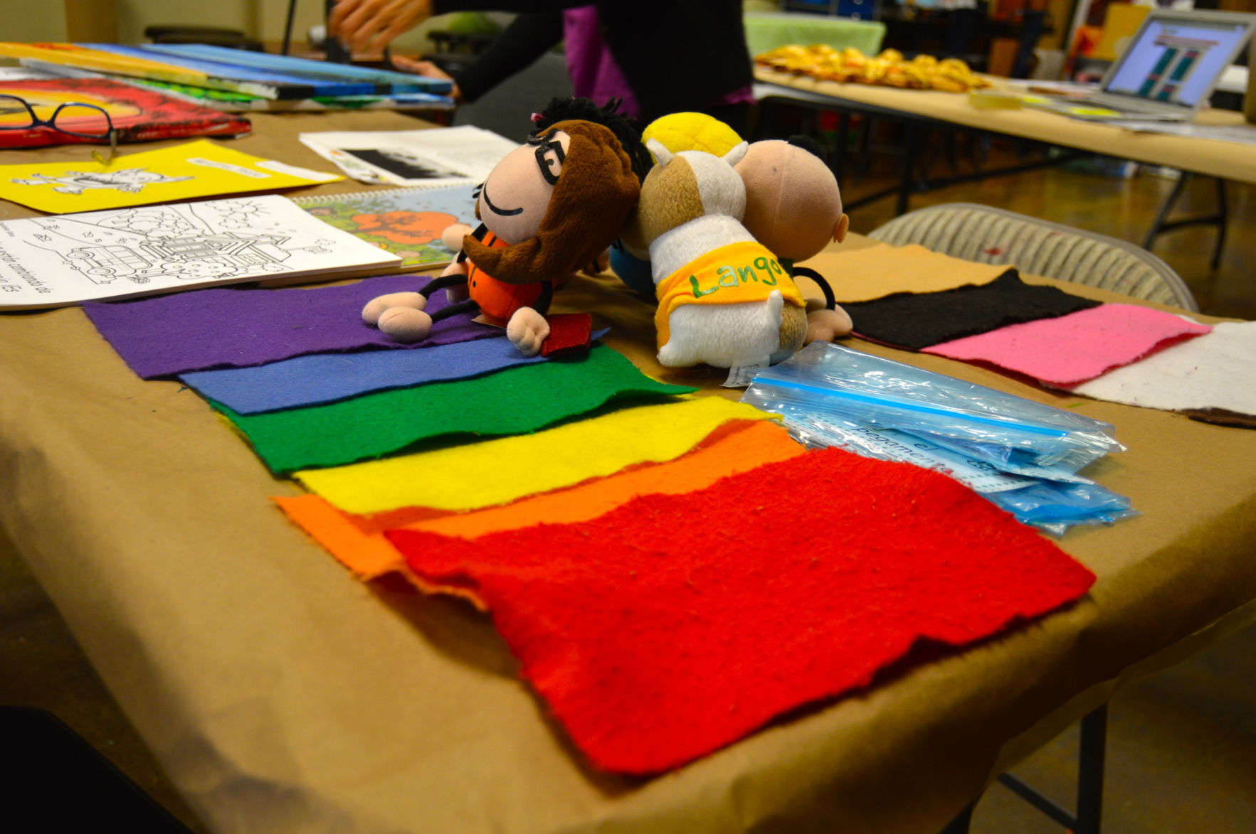 Buford art studio embraces Latino population with Spanish classes for children, art for adults